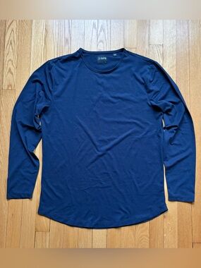 CUTS Men’s Long Sleeve Curve-Hem Shirt Large Navy Blue Solid